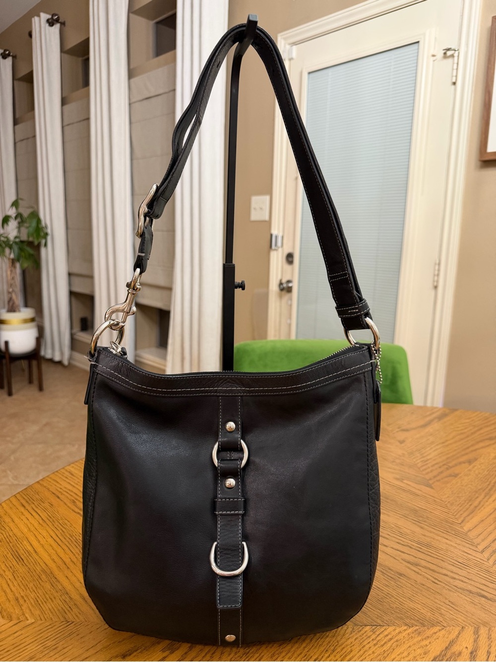EUC Y2K Coach Chelsea Black Leather Hobo Bag
